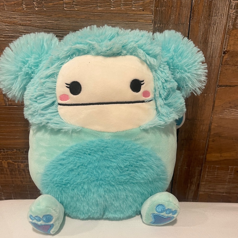 NWT 8” Joelle Squishmallow
